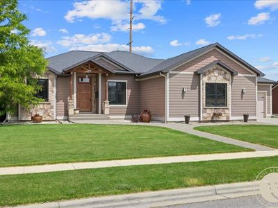 5325 Vintage Ln