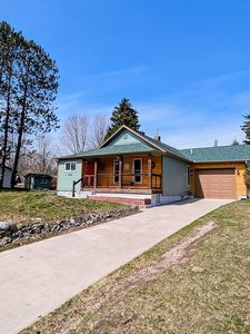 Property at 915 Elm St, Frankfort, MI