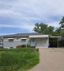 4633 Lawn Ave