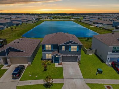 9728 Crescent Ray Dr