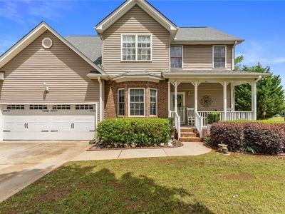 200 Byron Abbey