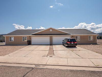 1220-1222 N Cedar Blvd