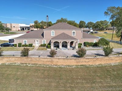 1241 Circle Dr