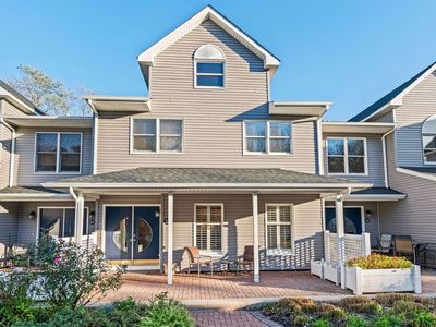 13 Courtyard Circle UNIT 13