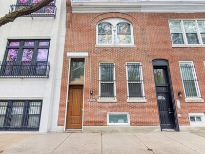 869 N Lasalle St #2