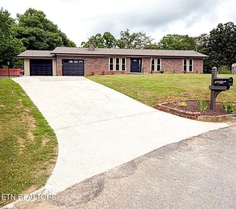 6717 Parklake Dr