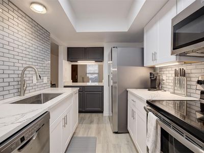 600 NW 4th St APT 216N