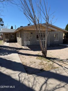 5846 E Yandell Dr