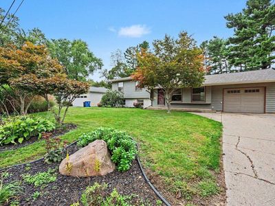 700 Knollwood Dr
