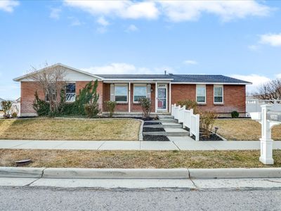 2099 W Carriage Ave S