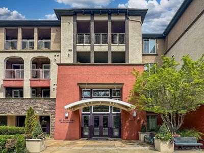 1800 Alma Avenue #402