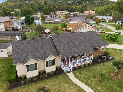Property at 110 Woodbend Cv, Winfield, WV