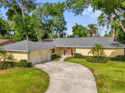941 Larson Dr