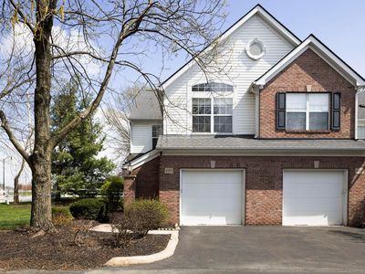 4990 Village Mews
