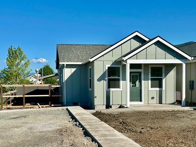 210 Gangnes Dr