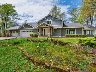 8125 Chateau Dr
