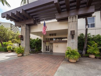 469 Ena Rd APT 2103