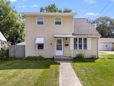527 Grand Ave