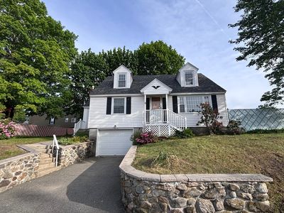 11 Hale St