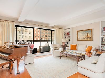 750 Park Ave #12B