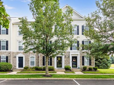 5589 Mesa Falls St #15