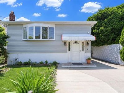 14 McLaughlin St
