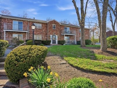 16 Kingswood Dr #2