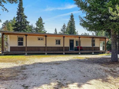 122 Forest Pl