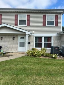 1303 Kingsbury Dr Unit B