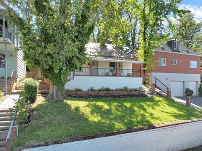 207 Peek St