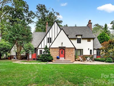 22 Manchester Dr