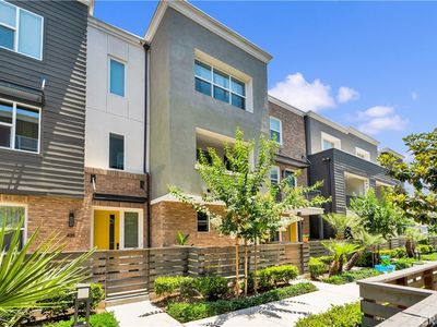 419 Falcon Pl