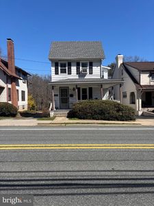 240 W Main St