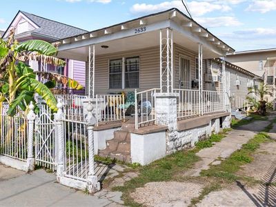 2633 Gov Nicholls St