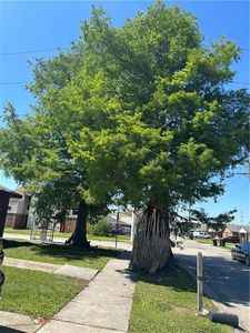 Property at 400 E Liberaux & Laplace St, Chalmette, LA
