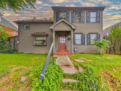 2046 Freemansburg Ave