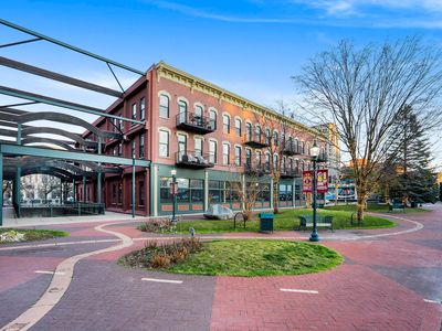 222 N Kalamazoo Mall APT 210