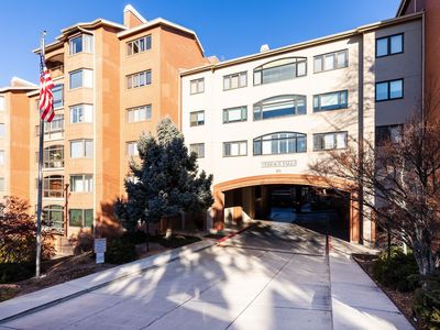 171 E 3rd Ave APT 702