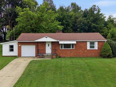 1329 Hanley Rd W