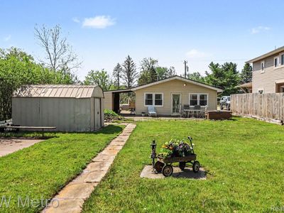 657 Dunleavy Dr