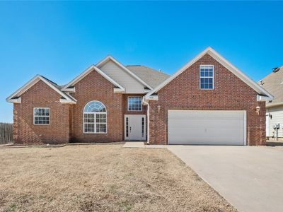 1402 N Latisha Ln