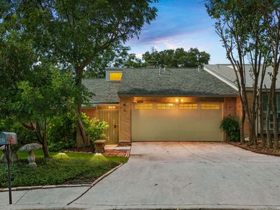 2902 Spring Bend