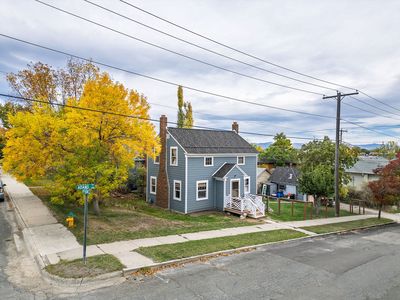 220 Adams St