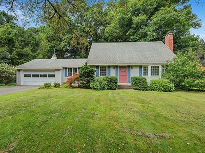 Property at 10 Raymond Dr, Wilbraham, MA