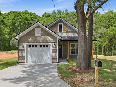 209 Poplar Ln