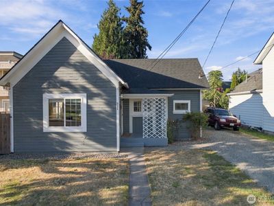 311 2nd Avenue NE