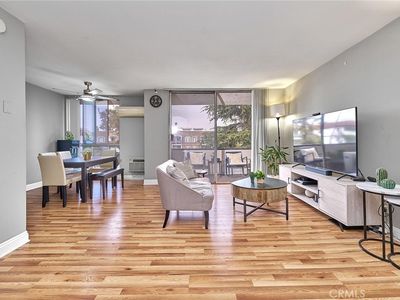 244 S La Fayette Park Pl APT 301