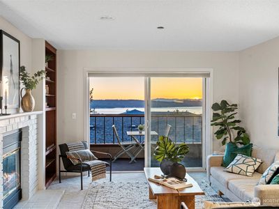 1902 Bridgeport Way W #104