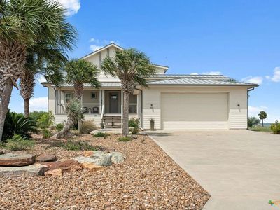 460 Bay Club Dr