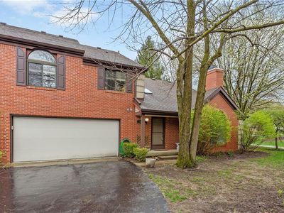 9222 Golden Woods Dr